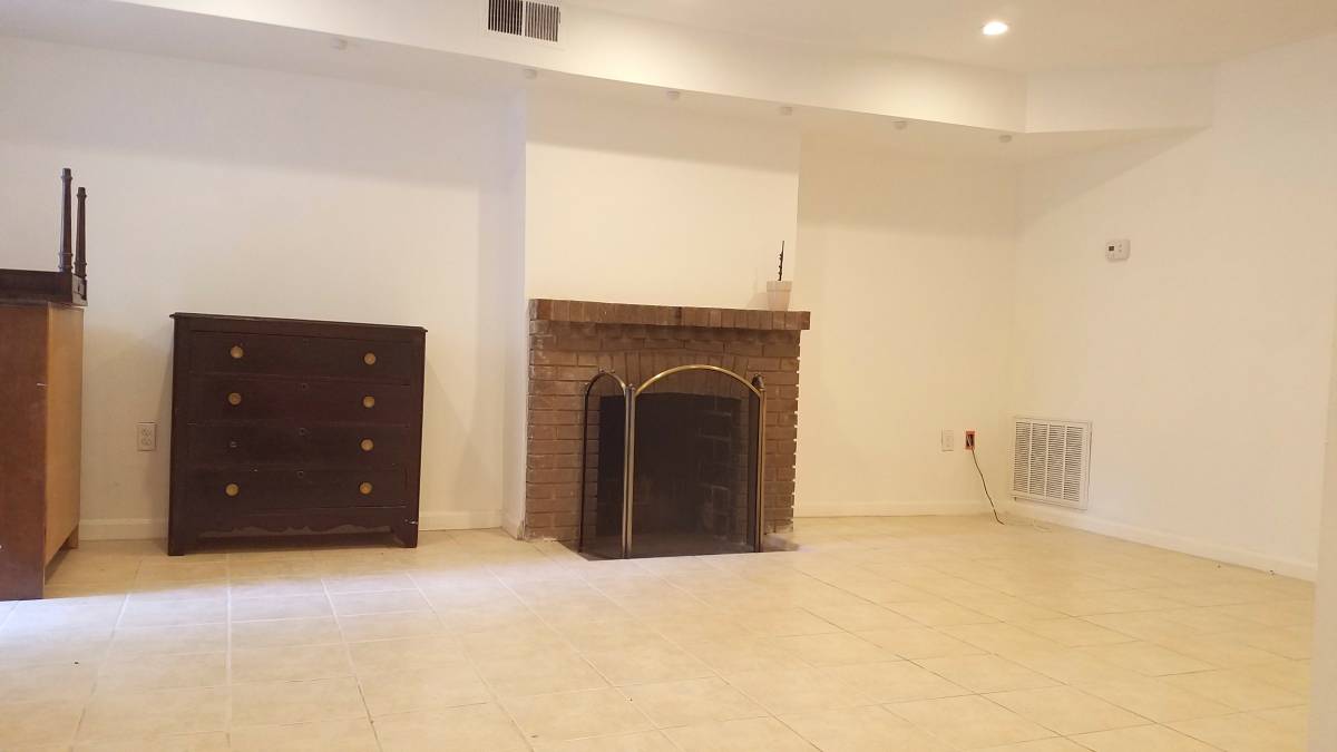 Primary Photo - 1339 Corcoran St NW