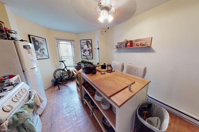 Foto del edificio - 1 br, 1 bath Triplex - 1707 N Gratz ST Unit B