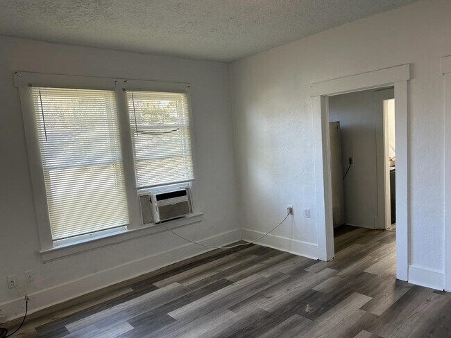 Foto del edificio - 234 E 18th St