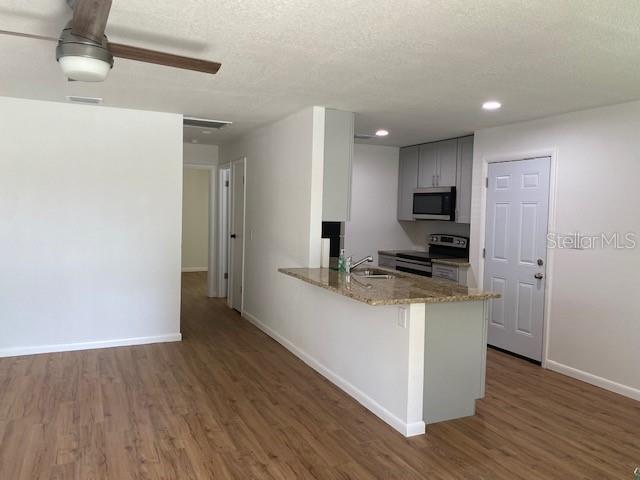 Building Photo - 2105 Lake Margaret Dr