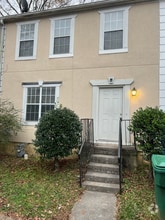Building Photo - 6622 Meadow Rue Dr