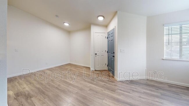 Building Photo - 1485 Bradford Way