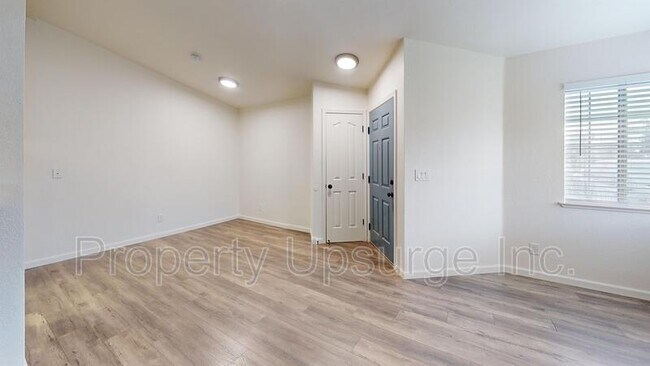 Foto del edificio - 1485 Bradford Way