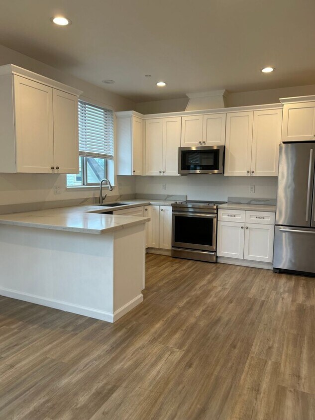 Foto principal - 1086-1086 Dutton Ave