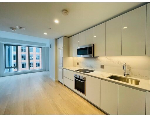 Building Photo - 135 Seaport Blvd
