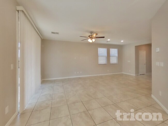 Foto del edificio - 6563 Smithville Ave