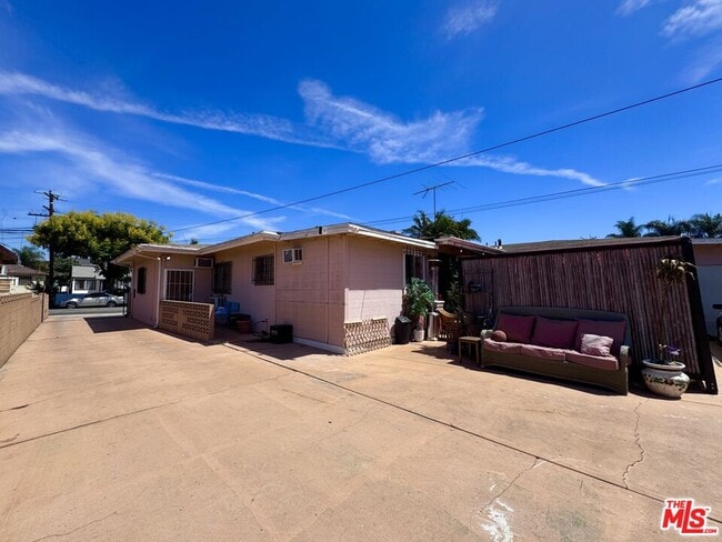 Building Photo - 3704 W 111th Pl