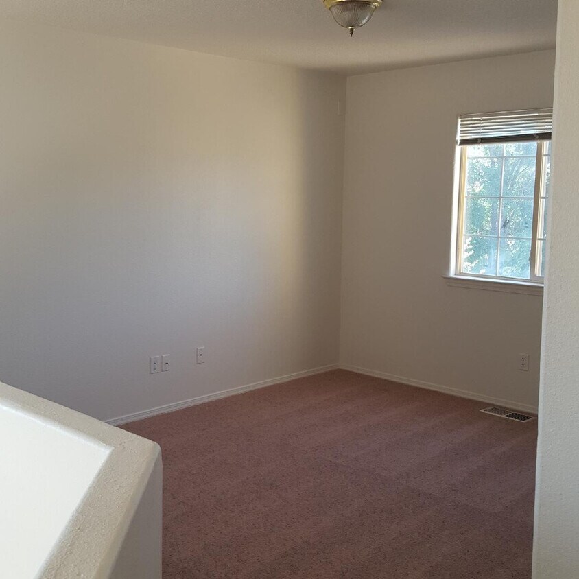 Foto del edificio - 6408 Tauton Rd NW