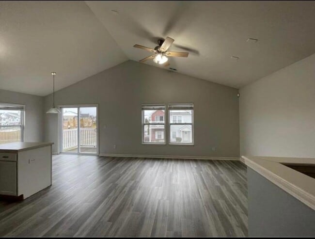 Building Photo - 12235 Bubbling Brook Dr