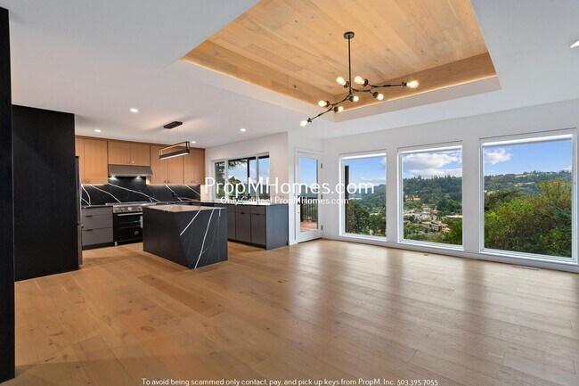 Foto del edificio - Luxuriously Updated Home in West Linn w/ S...
