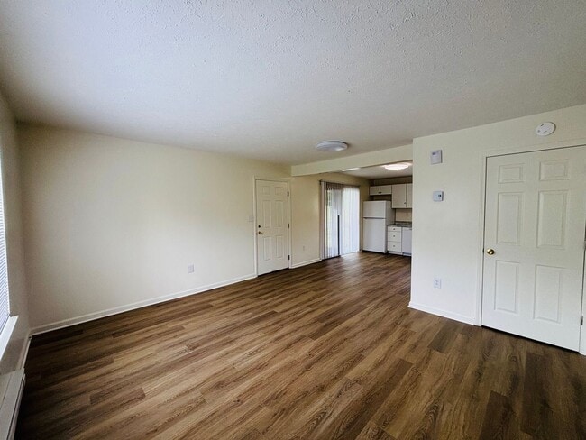 Building Photo - 345 Wakeman Ct NE