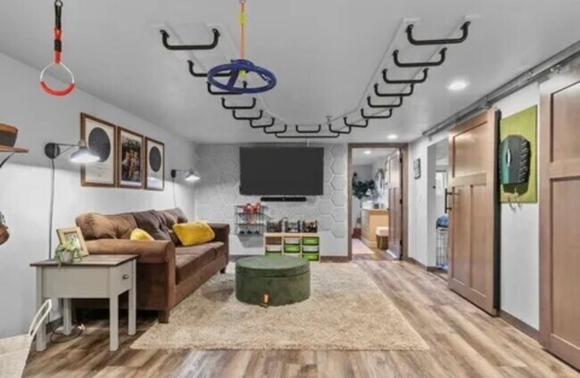 Foto del edificio - 1420 W Capitol Dr