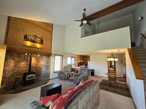 Building Photo - 89 Valley View Dr