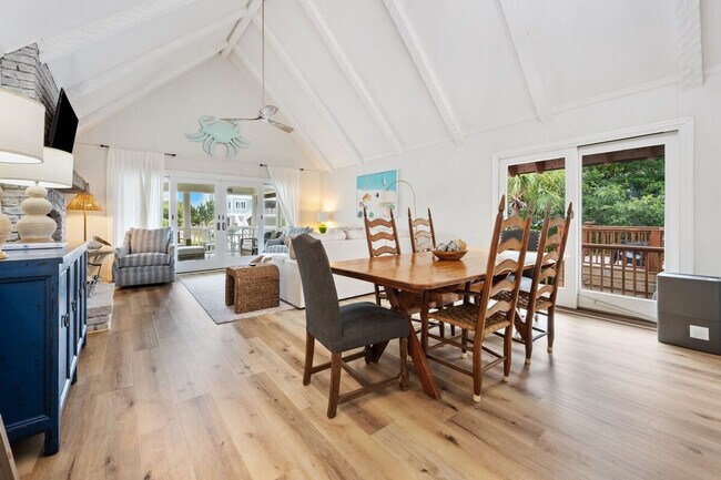 Foto del edificio - 165 Pioneer Loop