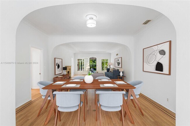 Foto del edificio - 2935 N Bay Rd