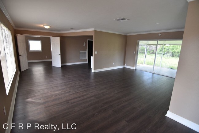 Building Photo - 3 br, 2 bath House - 2236 Howland Blvd
