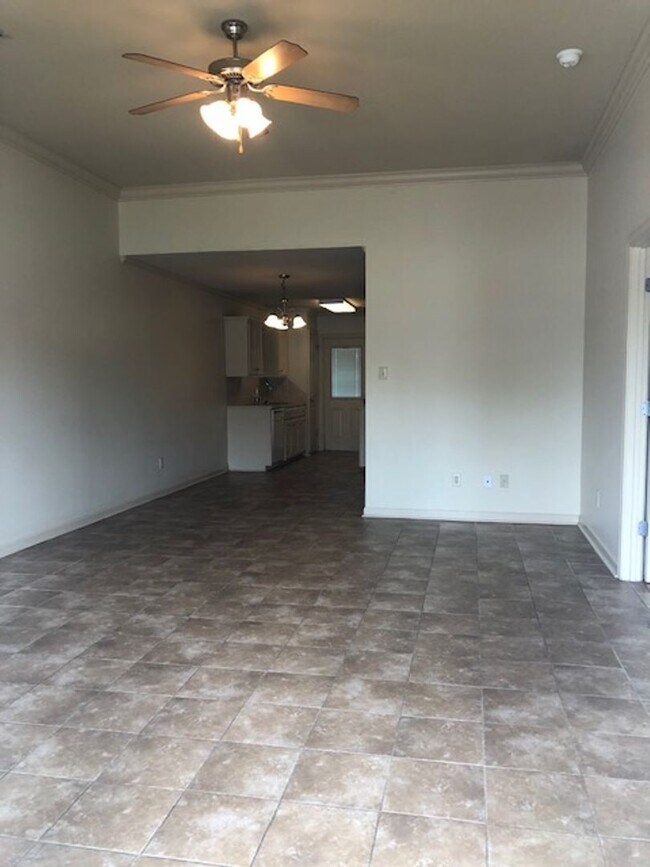 Foto del edificio - 109 Country Ln