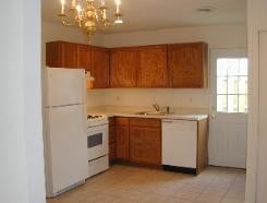 Kitchen equipped with major appliances - 153 River Ave
