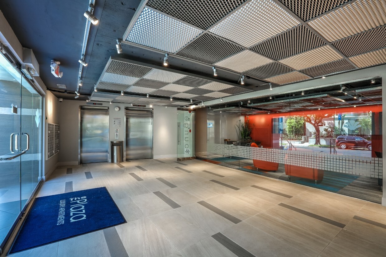 The Plaza Apartments Apartments Los Angeles, CA