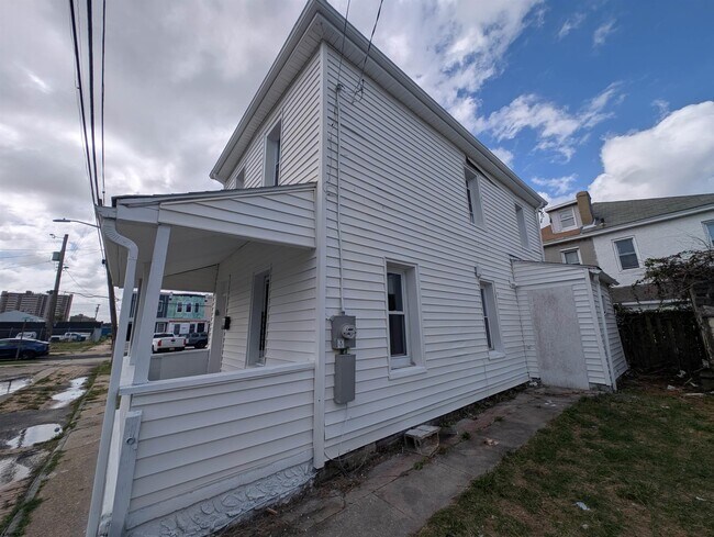 Building Photo - 519 Graff Ln