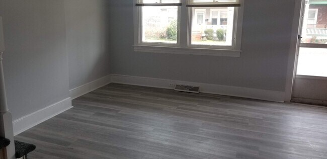Foto del edificio - Townhouse in Downtown Smyrna - $1550.00 per Month!