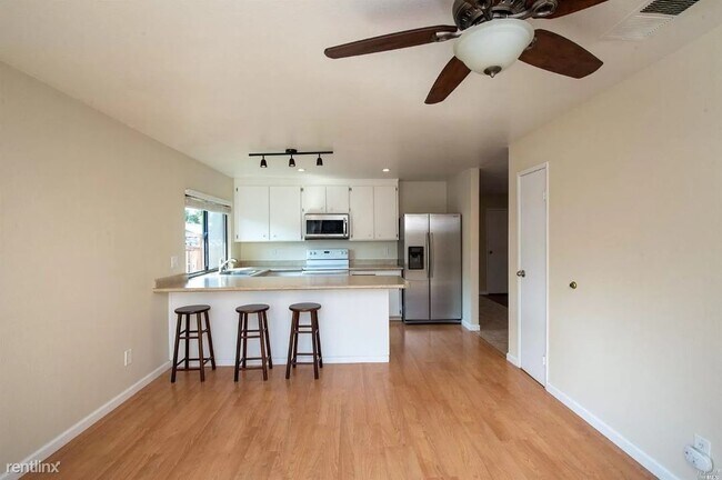 Foto del edificio - 3 br, 2 bath House - 1004 Spenlow Rd