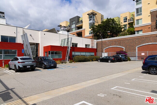 Foto del edificio - 130 S Hewitt St