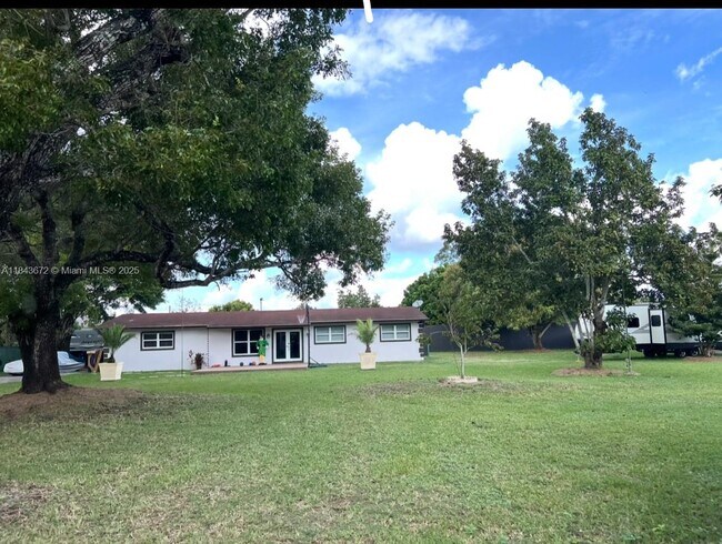 Foto del edificio - 19905 SW 188th St