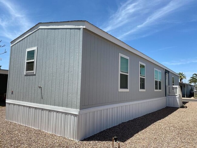 Foto del edificio - 2060 N Center St