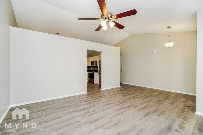 Building Photo - 1316 Winesap Dr