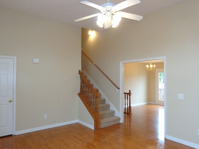 Foto del edificio - 884 Pin Oak Dr