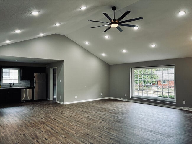 Building Photo - 6724 N Garfield Ave