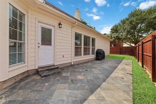 Foto del edificio - 22531 Heather Way Ct