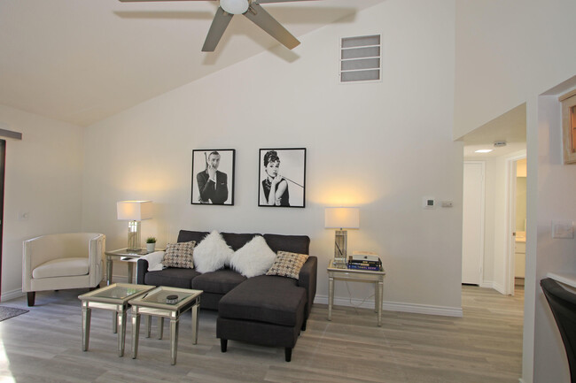 Foto del edificio - 40128 Baltusrol Cir