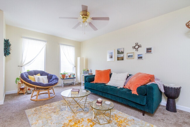 Building Photo - 101 Brookview Cir