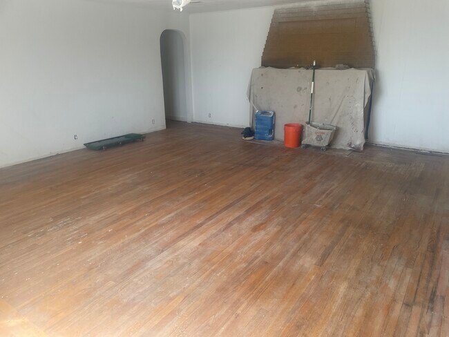 Foto del edificio - 812 W 1st St