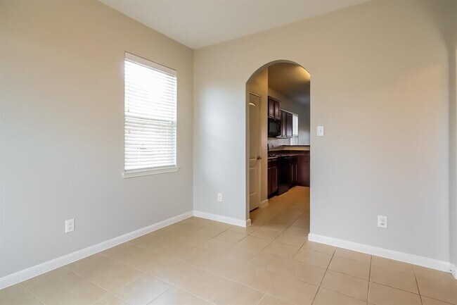 Building Photo - 20802 Echo Manor Dr