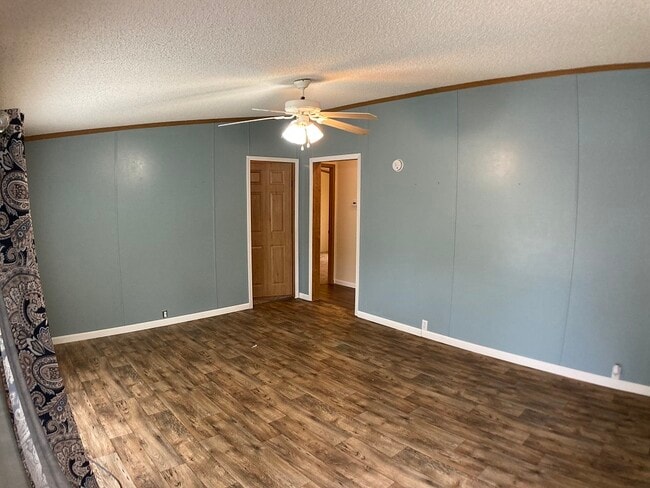 Building Photo - 605 Rio Grande Dr