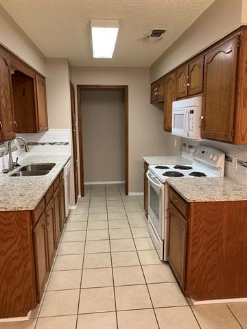 Foto del edificio - 802 Crystal Creek Ln