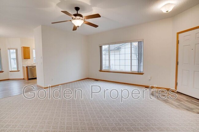 Building Photo - 503 Whitewater Ln