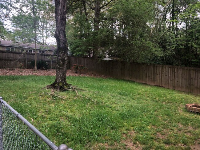 Foto del edificio - Beautiful Home Close to Campus!