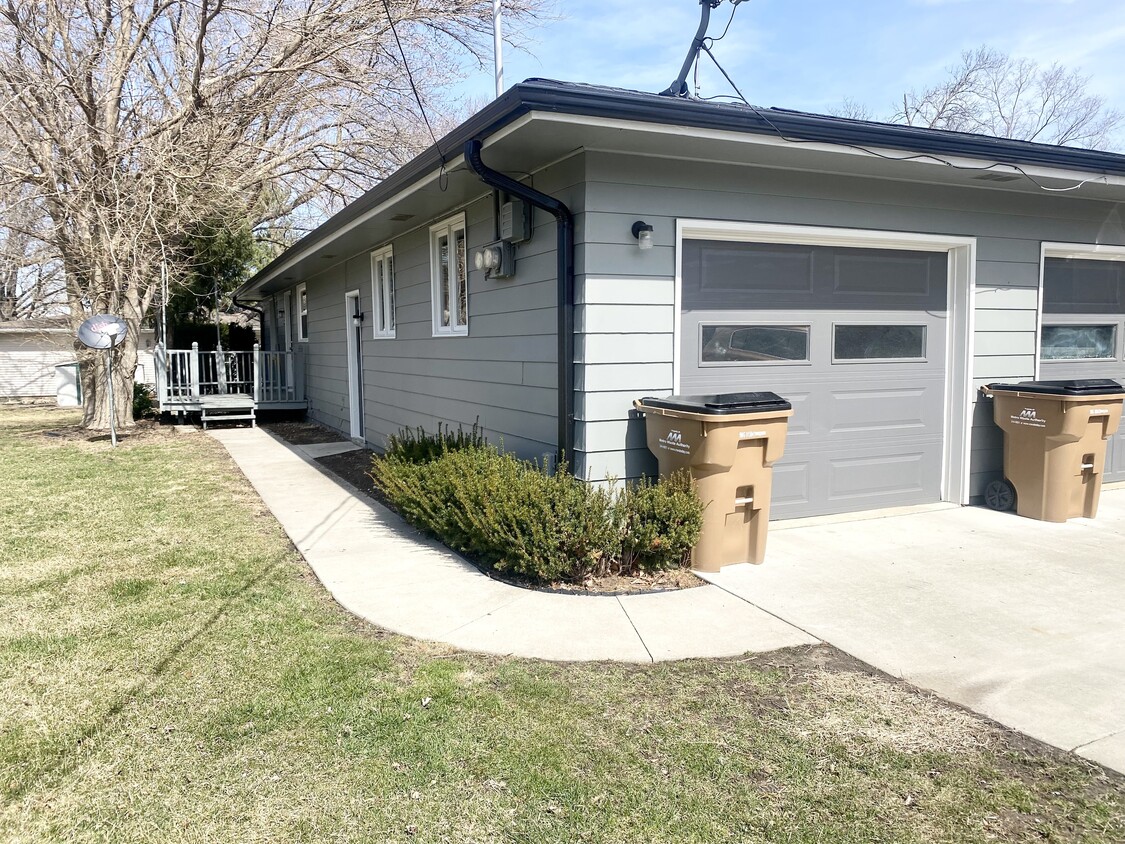Foto principal - 209 S 1st St