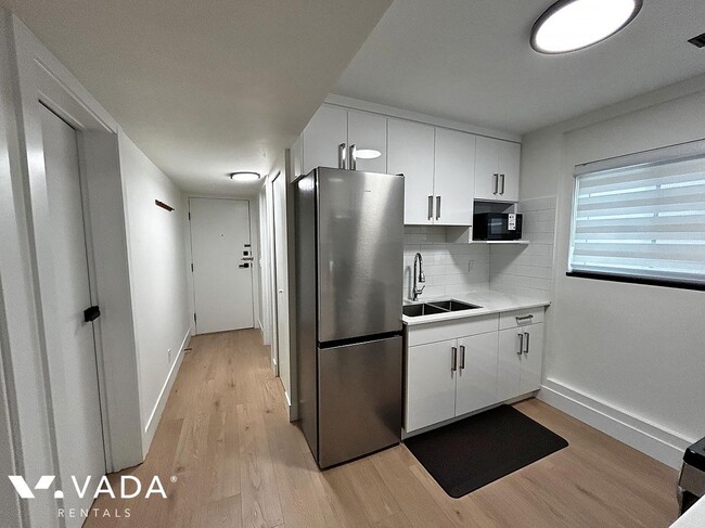Building Photo - Kensington Basement Suite Rental 3649B Pri...