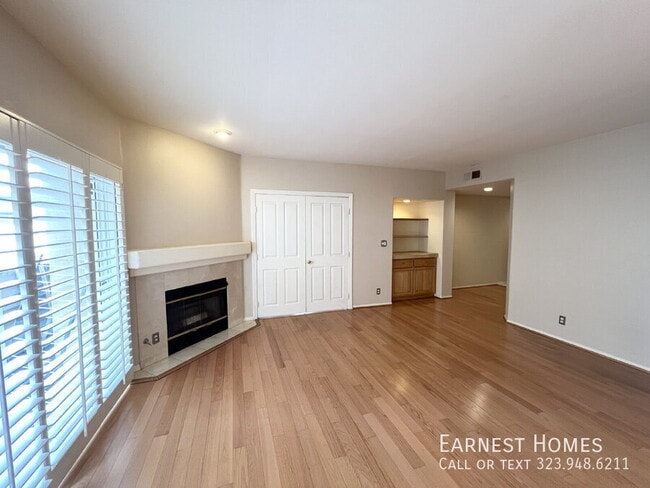 Foto del edificio - 1811 Manning Ave