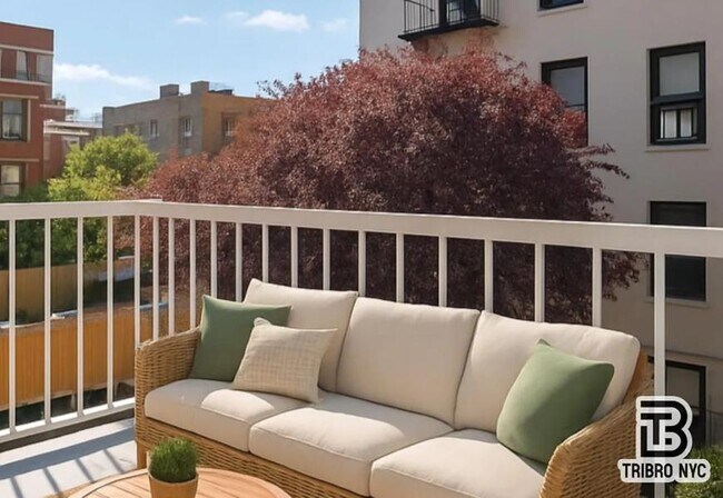 Building Photo - 3 bedroom in BROOKLYN NY 11206