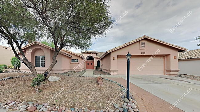 Building Photo - 12690 N Bandanna Way