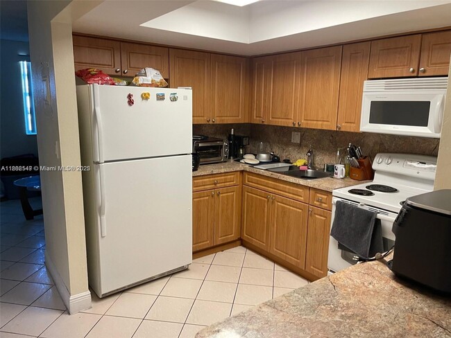 Foto del edificio - 10912 SW 3rd St