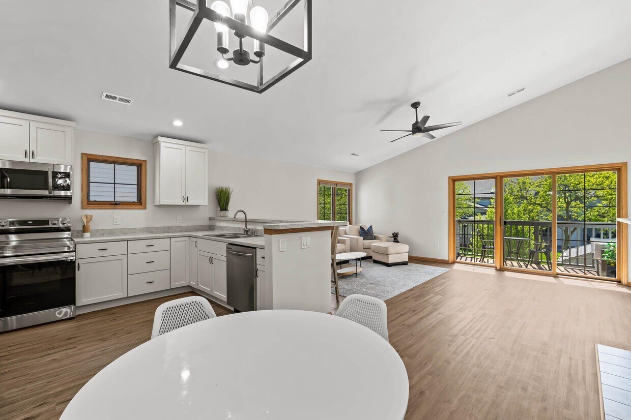 Foto principal - 2264 Circle Ridge Rd