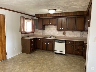 Building Photo - 5485 Brandt Pike