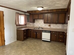 Building Photo - 5485 Brandt Pike